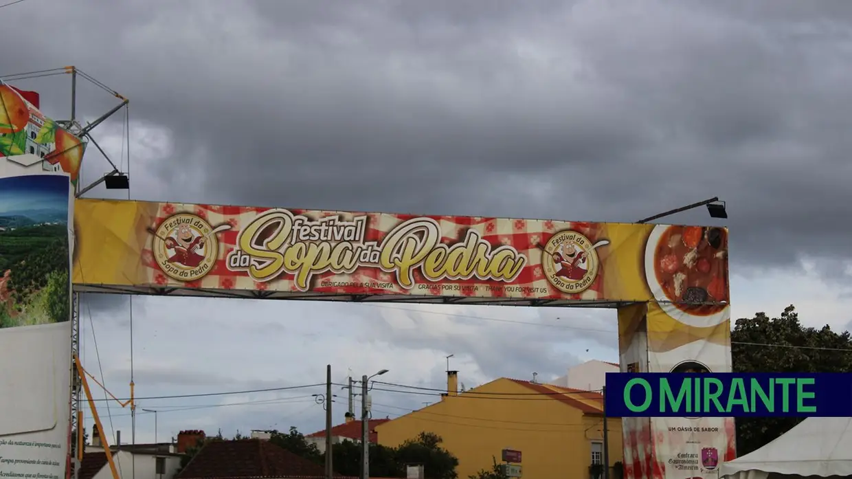Festival da Sopa da Pedra em Almeirim já arrancou no Parque das Tílias