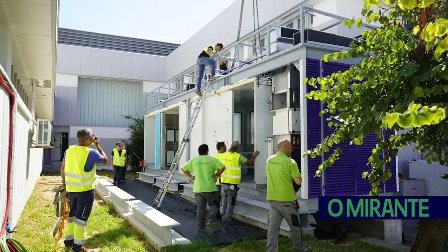 Santarém recebe a primeira sala modular da Península Ibérica para preparar medicamentos oncológicos