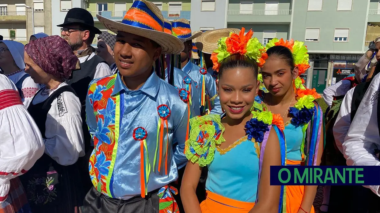 Festival de Folclore Celestino Graça abre com homenagem ao patrono