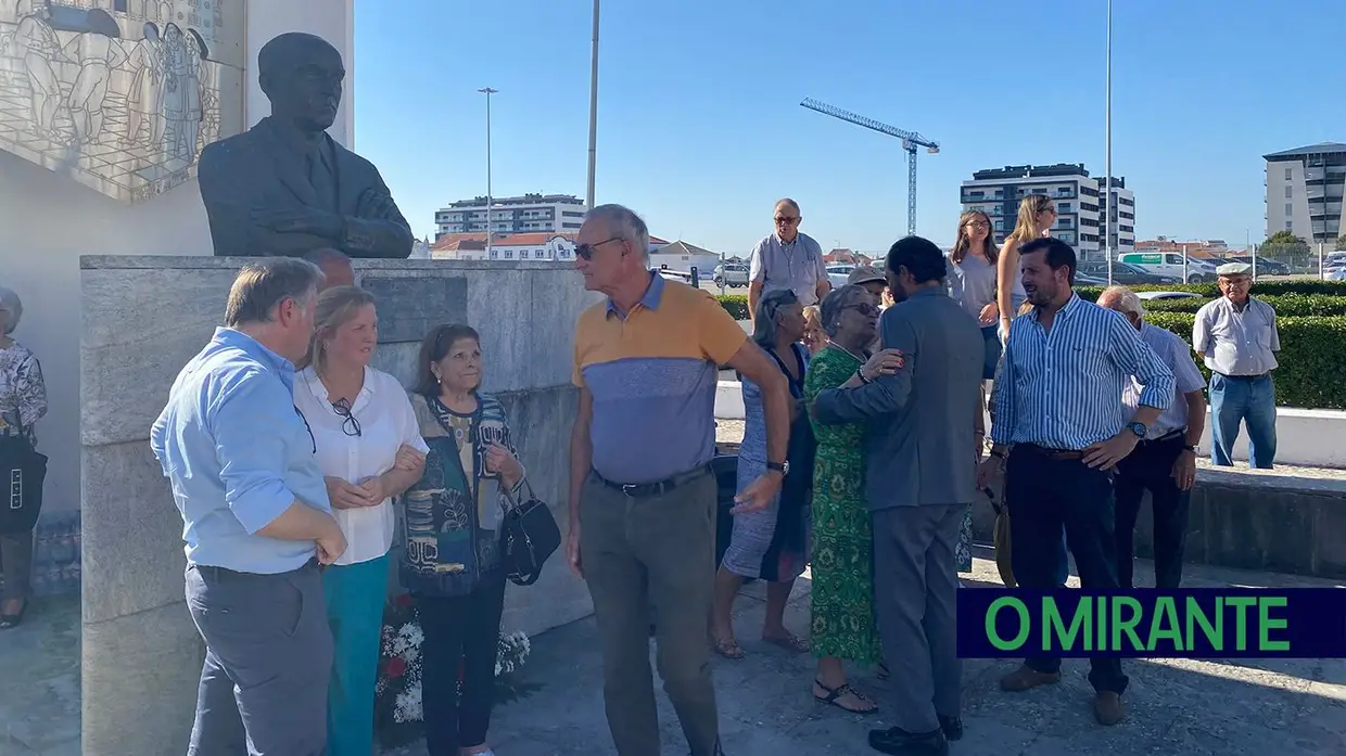 Festival de Folclore Celestino Graça abre com homenagem ao patrono
