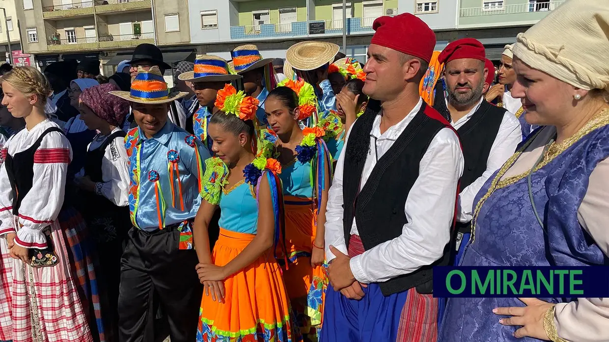 Festival de Folclore Celestino Graça abre com homenagem ao patrono