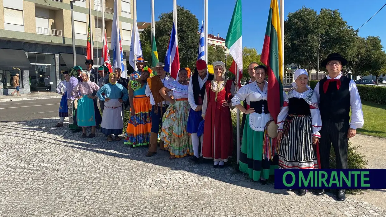 Festival de Folclore Celestino Graça abre com homenagem ao patrono
