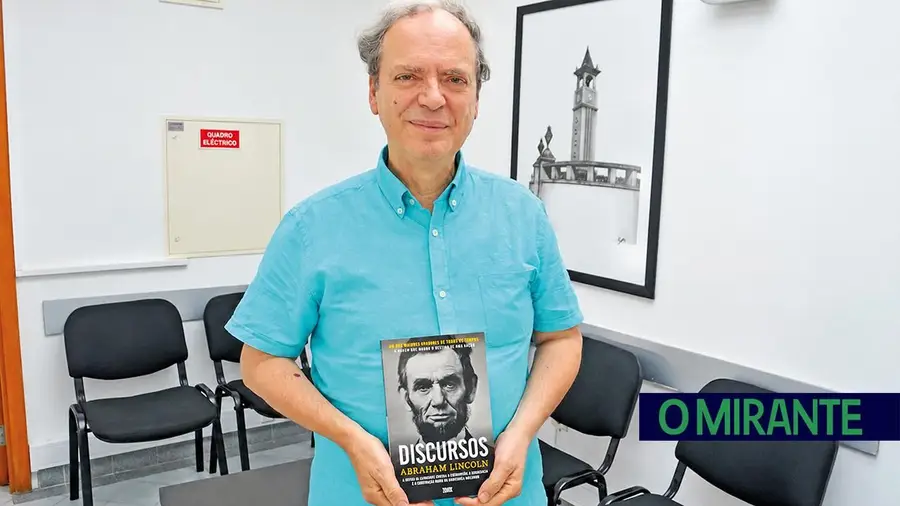 “Novo acordo ortográfico é uma humilhação monstruosa e ilegal”