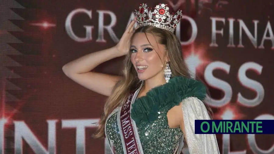Jovem da Barquinha conquista dois troféus em concurso de beleza internacional