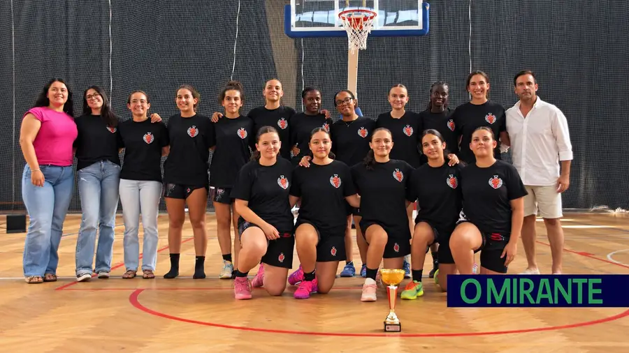 Entroncamento Basket Clube vence torneio de estreia nos escalões femininos