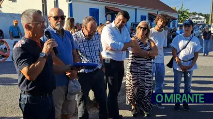População de Abrigada sai à rua contra central de biometano