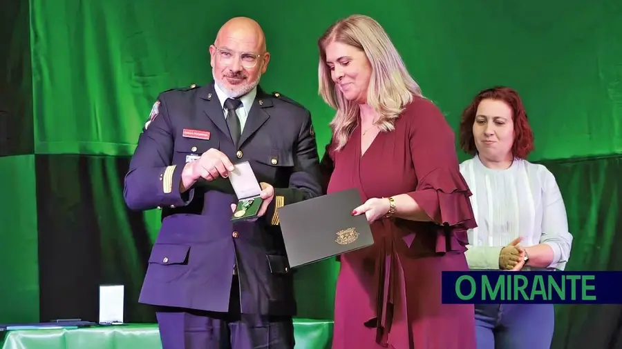 Bombeiros de Alpiarça têm três ambulâncias novas mas faltam meios humanos para reforçar resposta