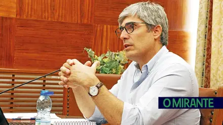 Empreiteiro da Loja do Cidadão do Cartaxo ainda não pagou multa