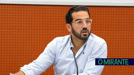 Autarcas de VFX levaram ventoinhas para reunião de câmara em protesto