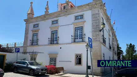 Santarém fecha contas do primeiro semestre com resultado positivo e dívida a aumentar