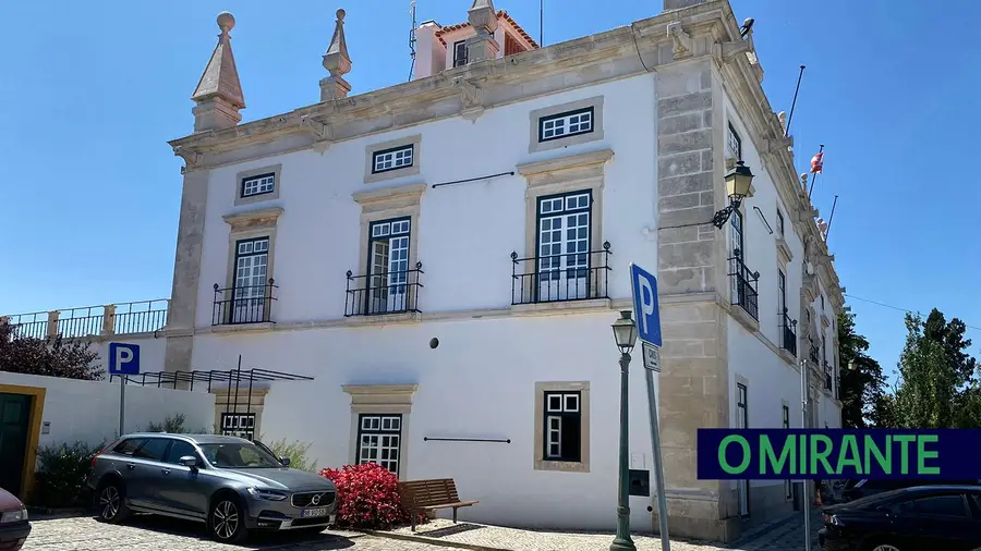 Santarém fecha contas do primeiro semestre com resultado positivo e dívida a aumentar