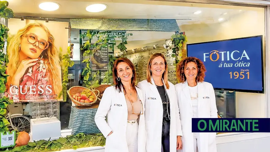 Fótica no Concurso de Montras A Vila Bairro Digital na Feira dos Frutos Secos