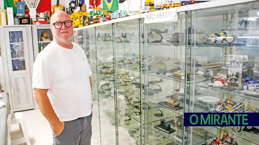 No Entroncamento há uma garagem onde cabem carros, aviões, tanques e dezenas de amigos