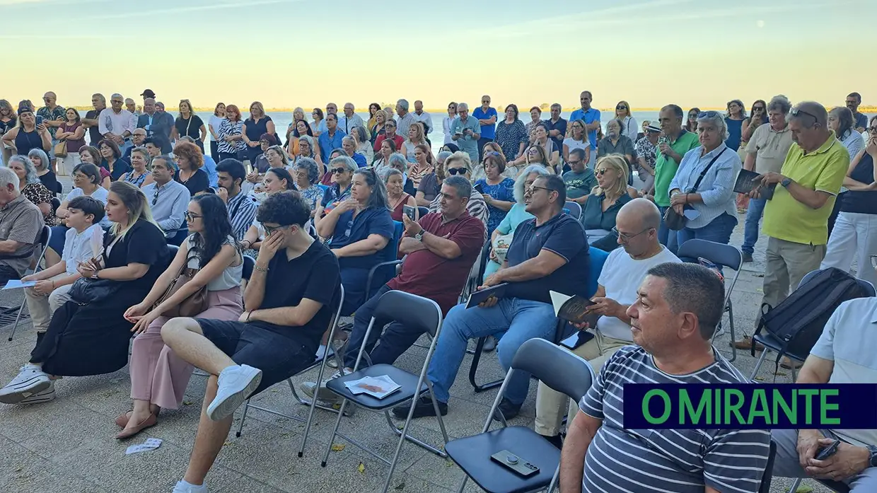 Manuela Ralha questiona o que ainda podemos ser perante a dor dos outros