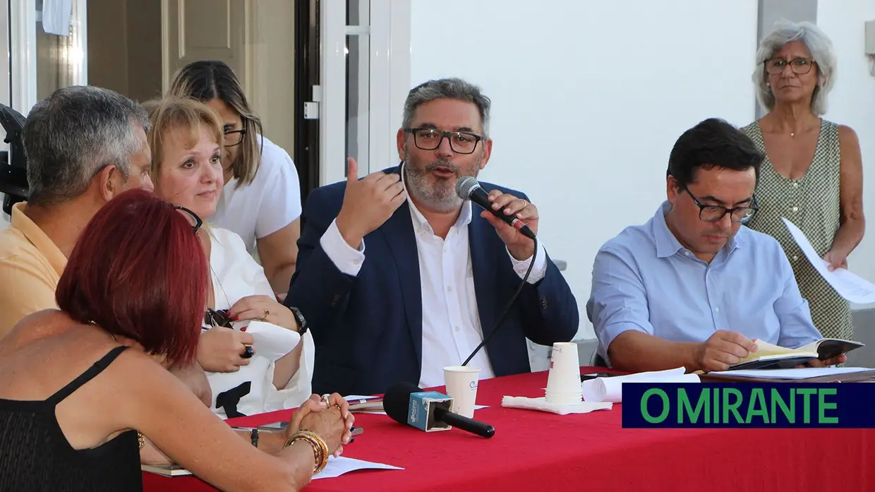 Manuela Ralha questiona o que ainda podemos ser perante a dor dos outros