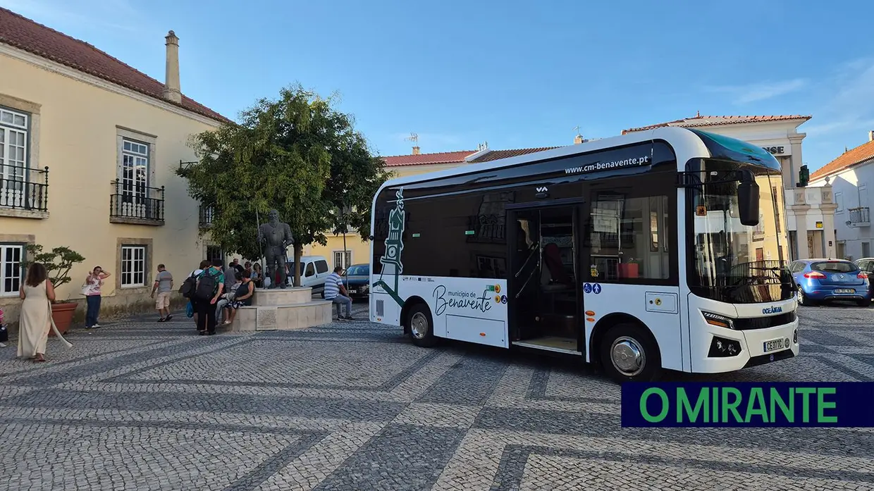 Mobilidade em Samora Correia passa por mais estacionamento, miniautocarro eléctrico e ligação a Alcochete