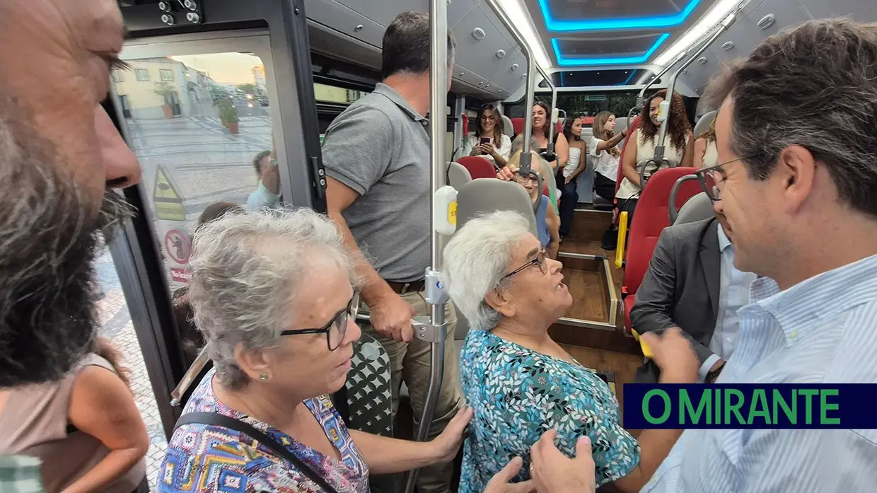 Mobilidade em Samora Correia passa por mais estacionamento, miniautocarro eléctrico e ligação a Alcochete