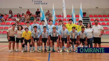 Vitória de Santarém apresentou seis equipas de futsal em ambiente de festa