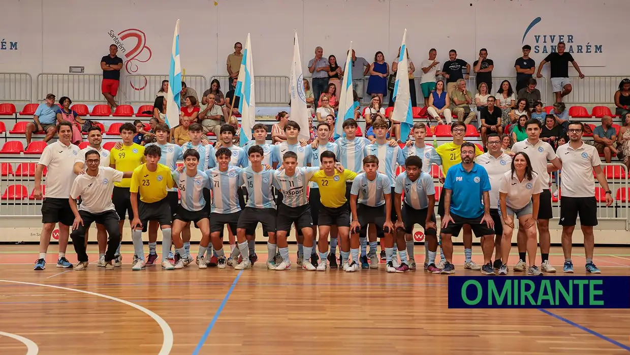 Vitória de Santarém apresentou seis equipas de futsal em ambiente de festa