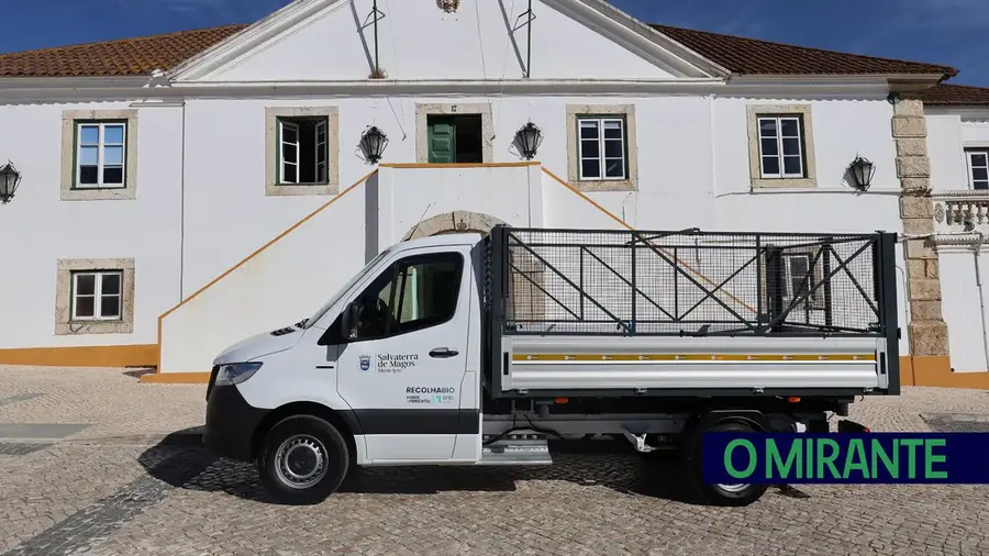 Salvaterra de Magos reforça frota de resíduos com veículo eléctrico