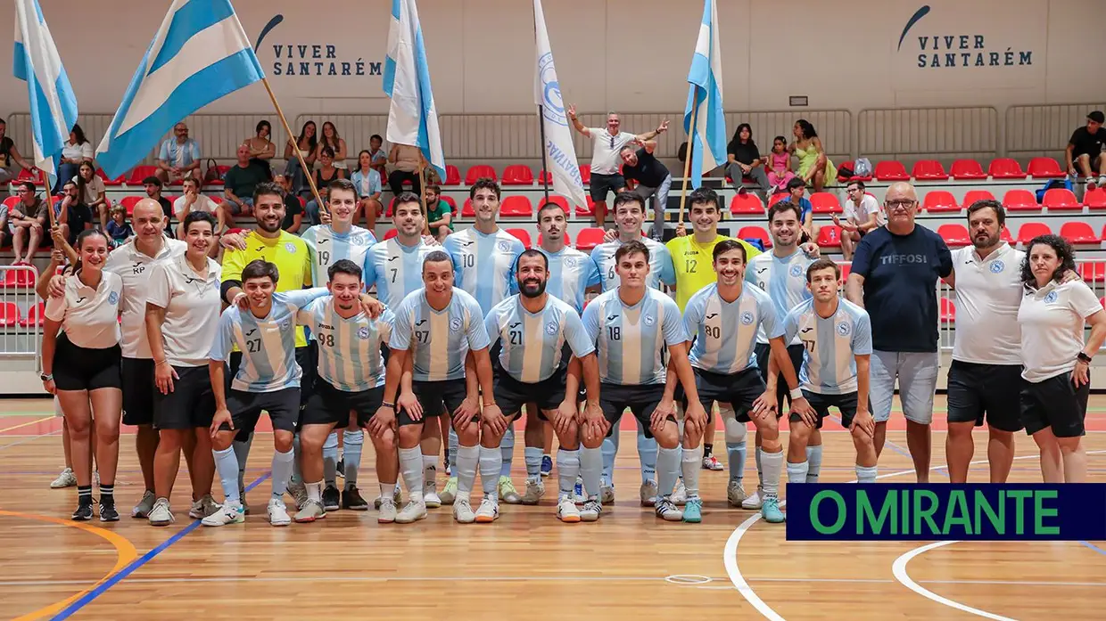 Vitória de Santarém apresentou seis equipas de futsal em ambiente de festa