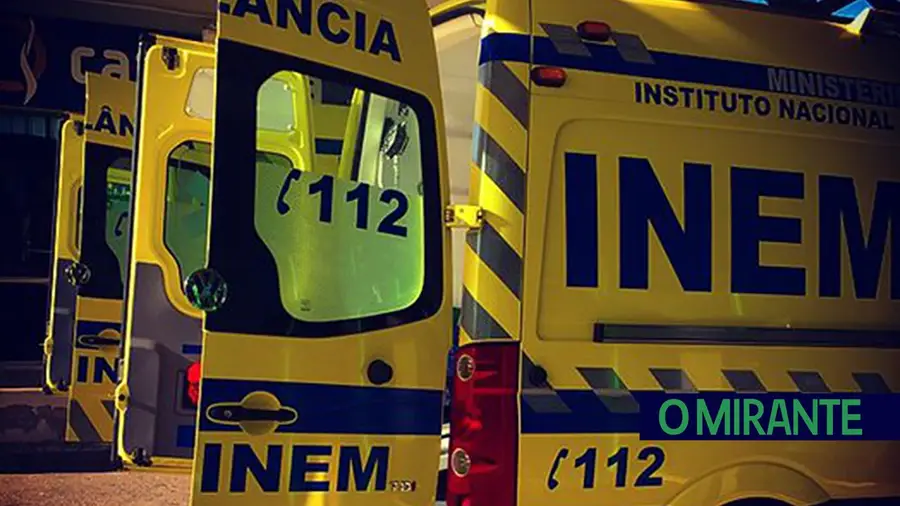 Dois feridos graves em colisão entre três viaturas na EN251 em Coruche