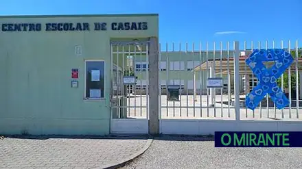 Falta de auxiliares deixa turma sem aulas no Centro Escolar de Casais