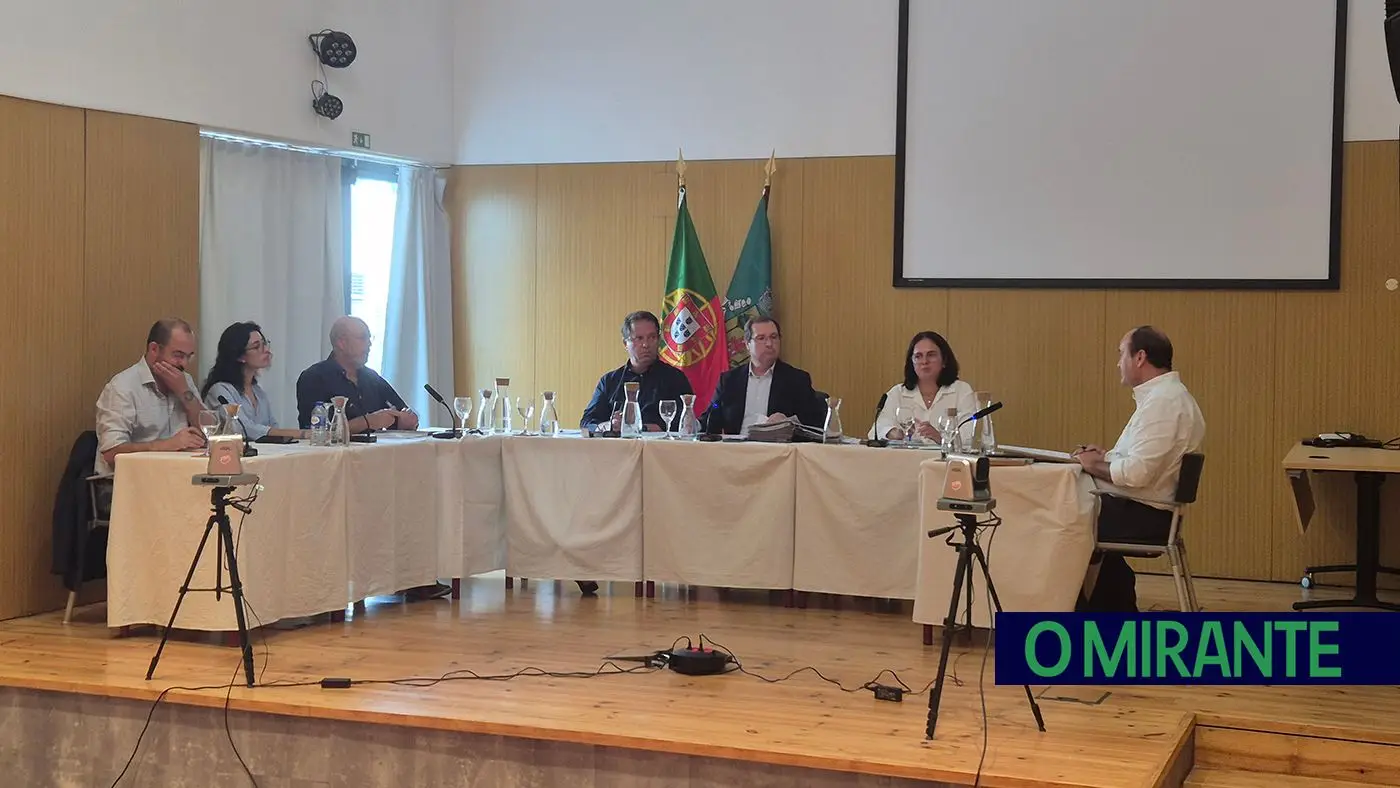 Coruche council joins horse association and sets up group to plan New Lisbon Airport