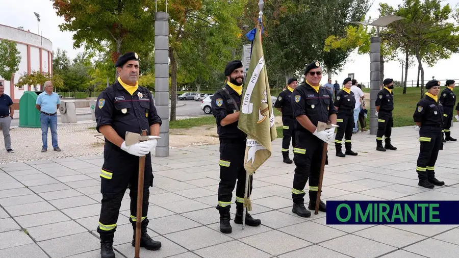 Bombeiros Municipais de Coruche celebraram 98 anos com homenagens e distinções