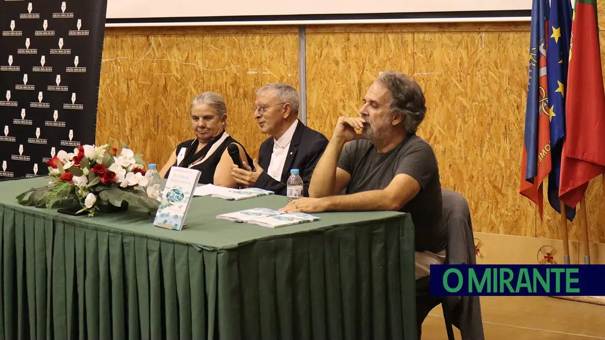 João Esperança Barroca apresentou «Da Virose Ortográfica» em Tomar