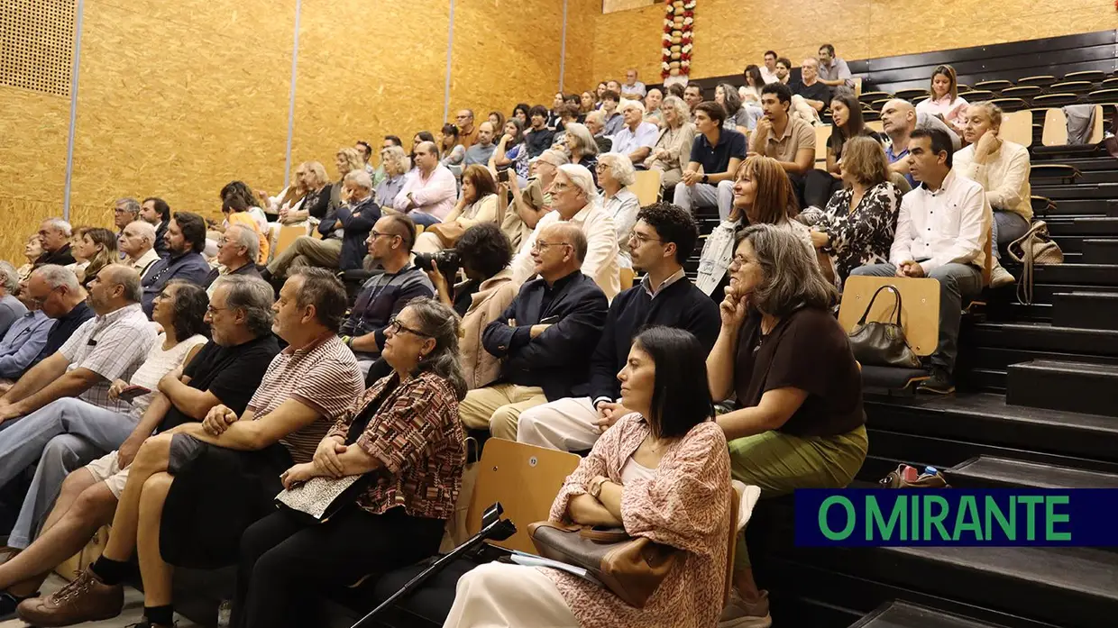 João Esperança Barroca apresentou «Da Virose Ortográfica» em Tomar