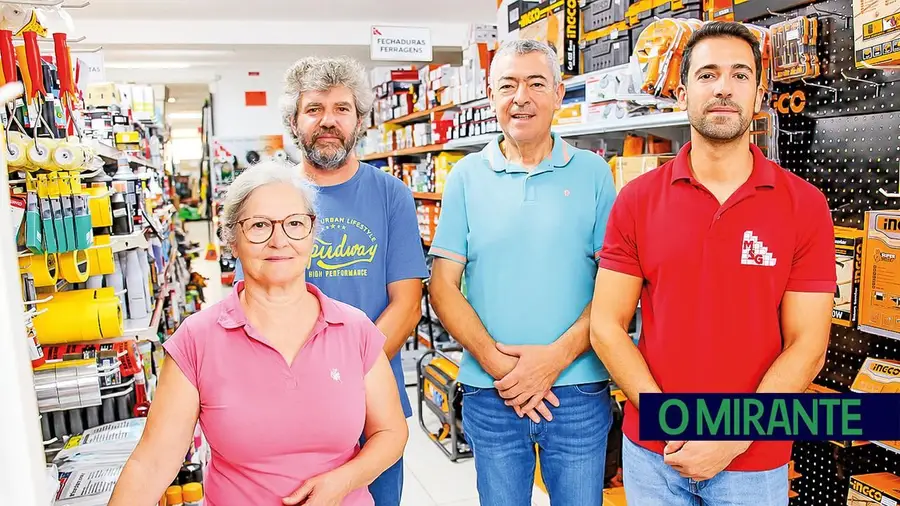 Conhecer milhares de referências é a arma da Construmat contra as grandes superfícies