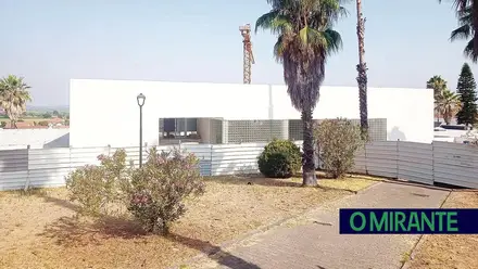 Moradores sentem-se lesados por obras que duram há seis anos nas Piscinas da Chamusca