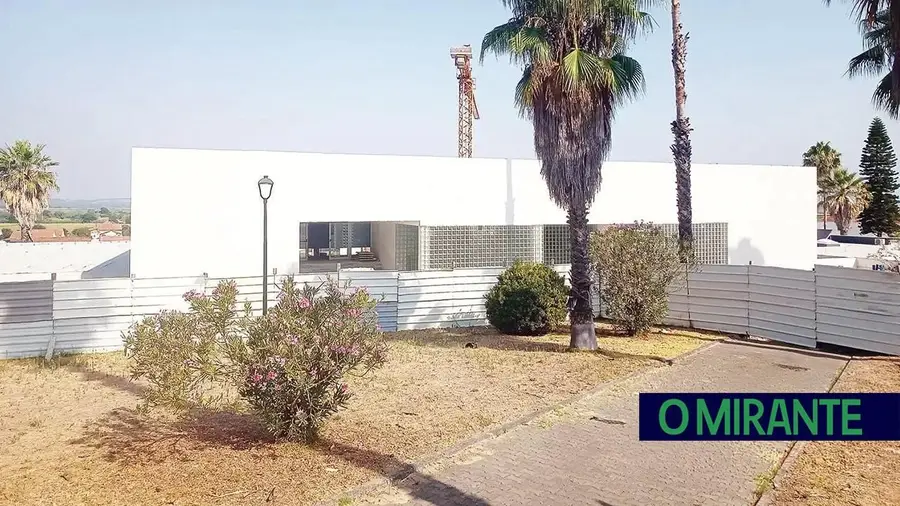 Moradores sentem-se lesados por obras que duram há seis anos nas Piscinas da Chamusca