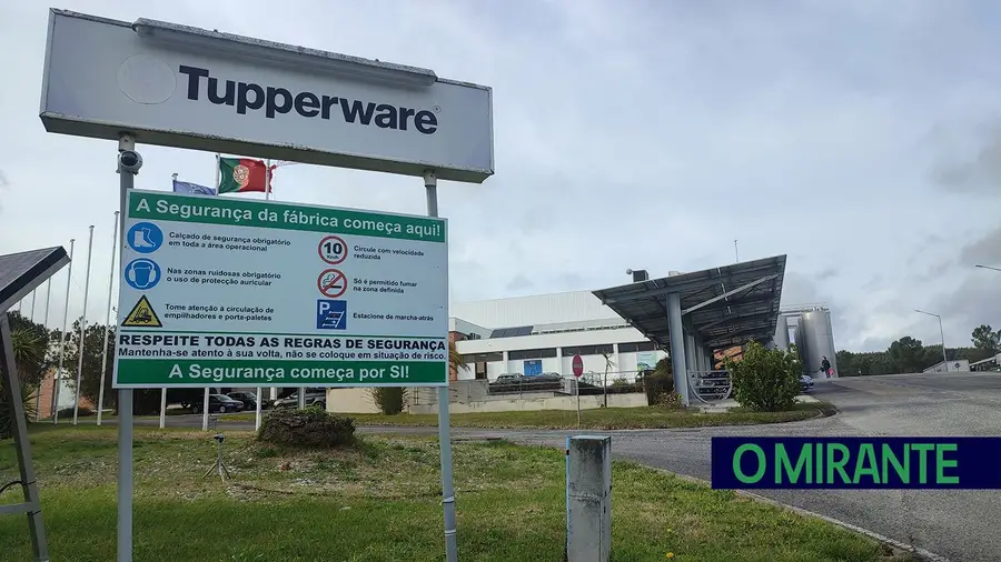 Antiga fábrica da Tupperware em Montalvo não encontrou comprador em leilão