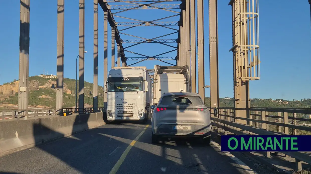Obras na Ponte de VFX transformam Recta do Cabo num pesadelo para automobilistas
