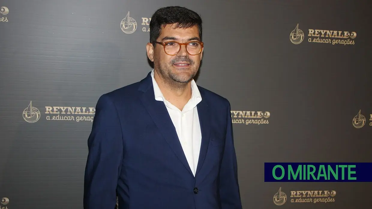 Escola Reynaldo dos Santos celebrou 50 anos com jantar de gala