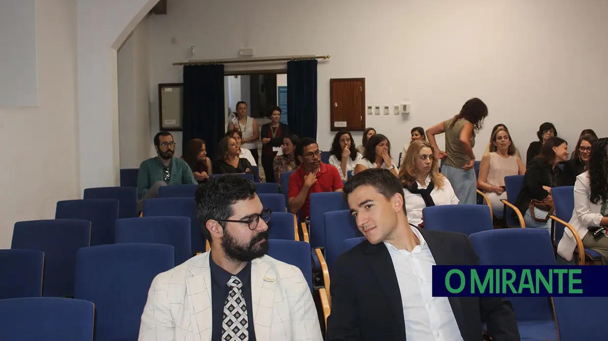 Dor esteve em debate na Casa do Brasil em Santarém