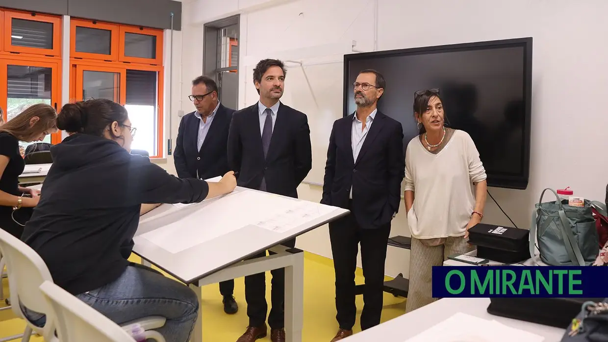 Alcanena inaugura escola secundária completamente renovada