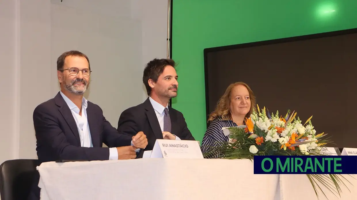 Alcanena inaugura escola secundária completamente renovada