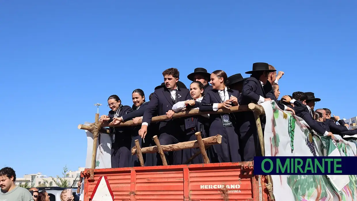 Desfile do Caloiro regressou às ruas de Santarém