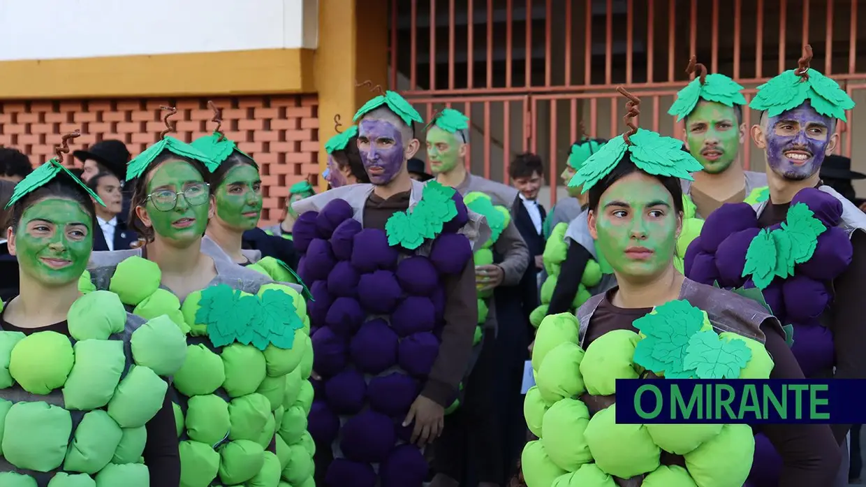 Desfile do Caloiro regressou às ruas de Santarém