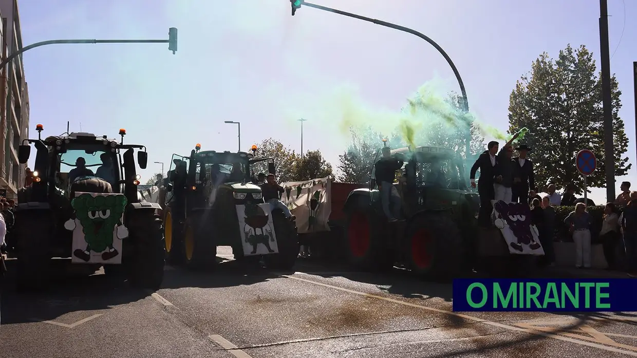 Desfile do Caloiro regressou às ruas de Santarém