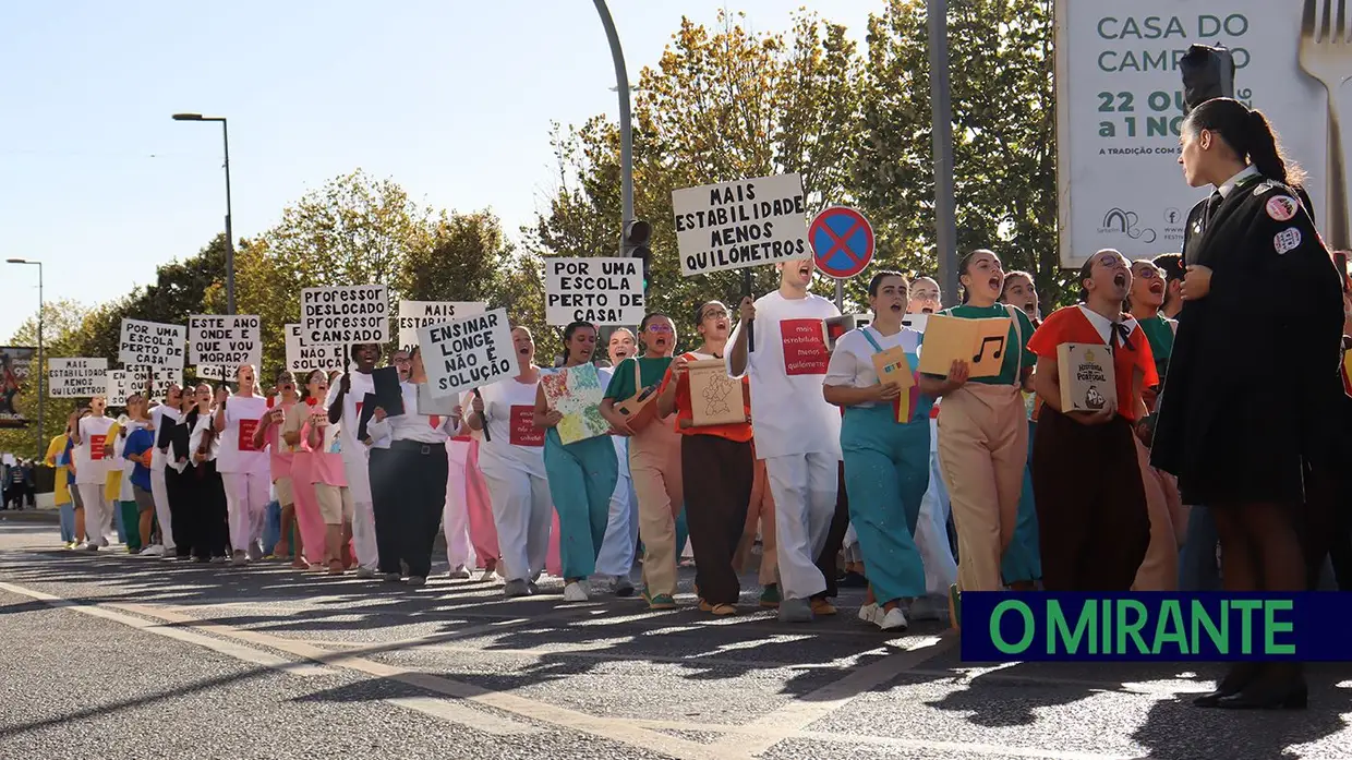 Desfile do Caloiro regressou às ruas de Santarém