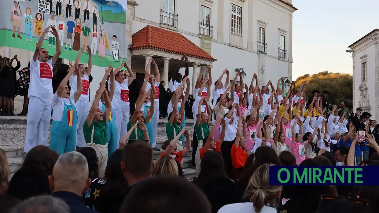 Desfile do Caloiro regressou às ruas de Santarém