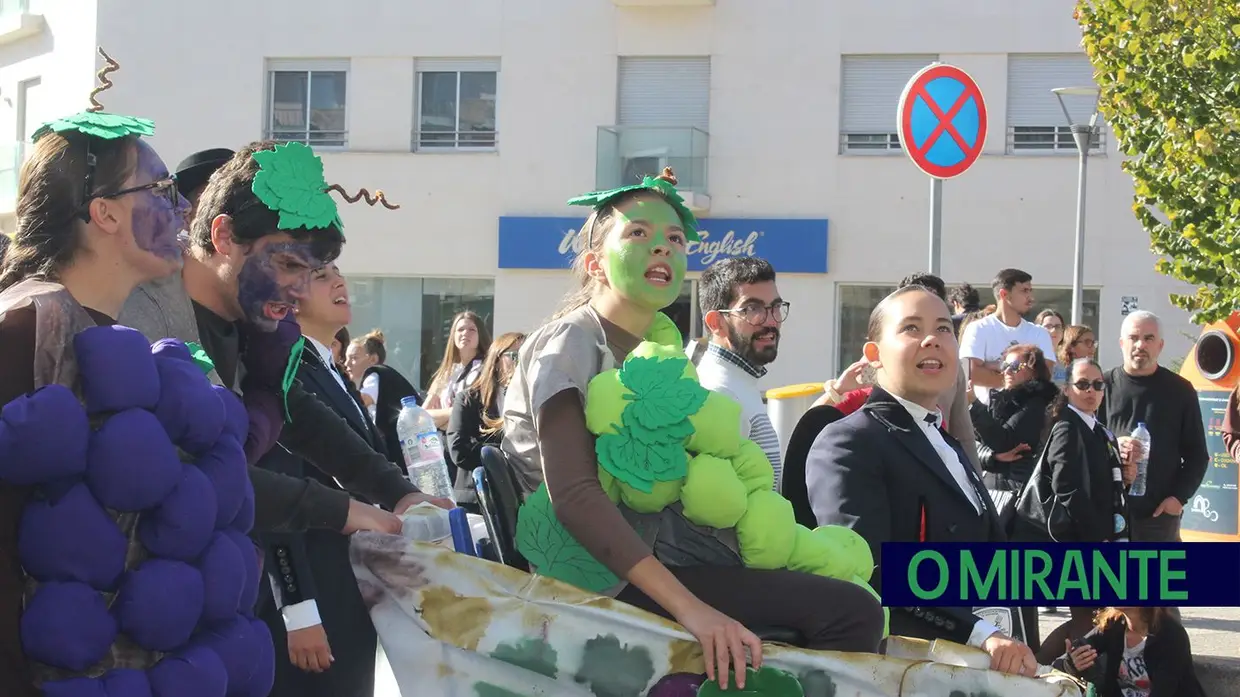 Desfile do Caloiro regressou às ruas de Santarém