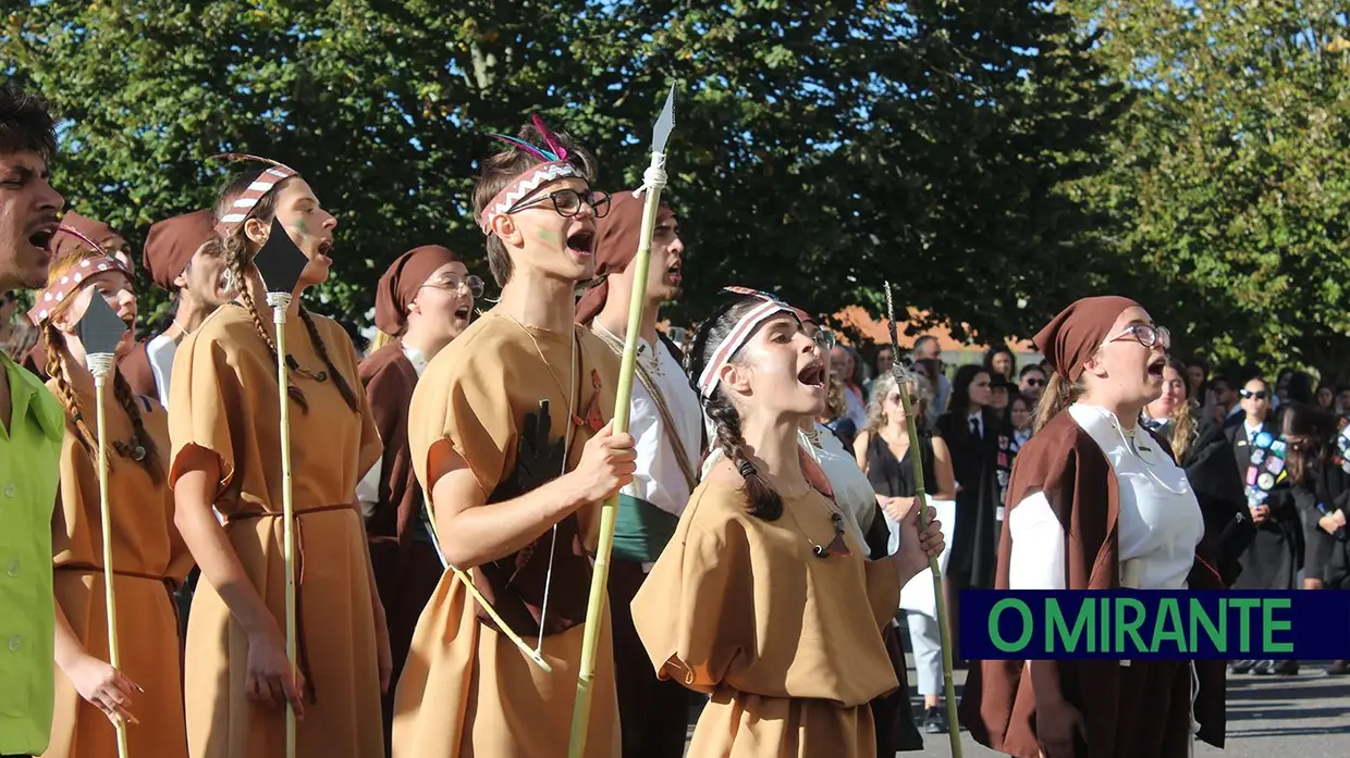 Desfile do Caloiro regressou às ruas de Santarém