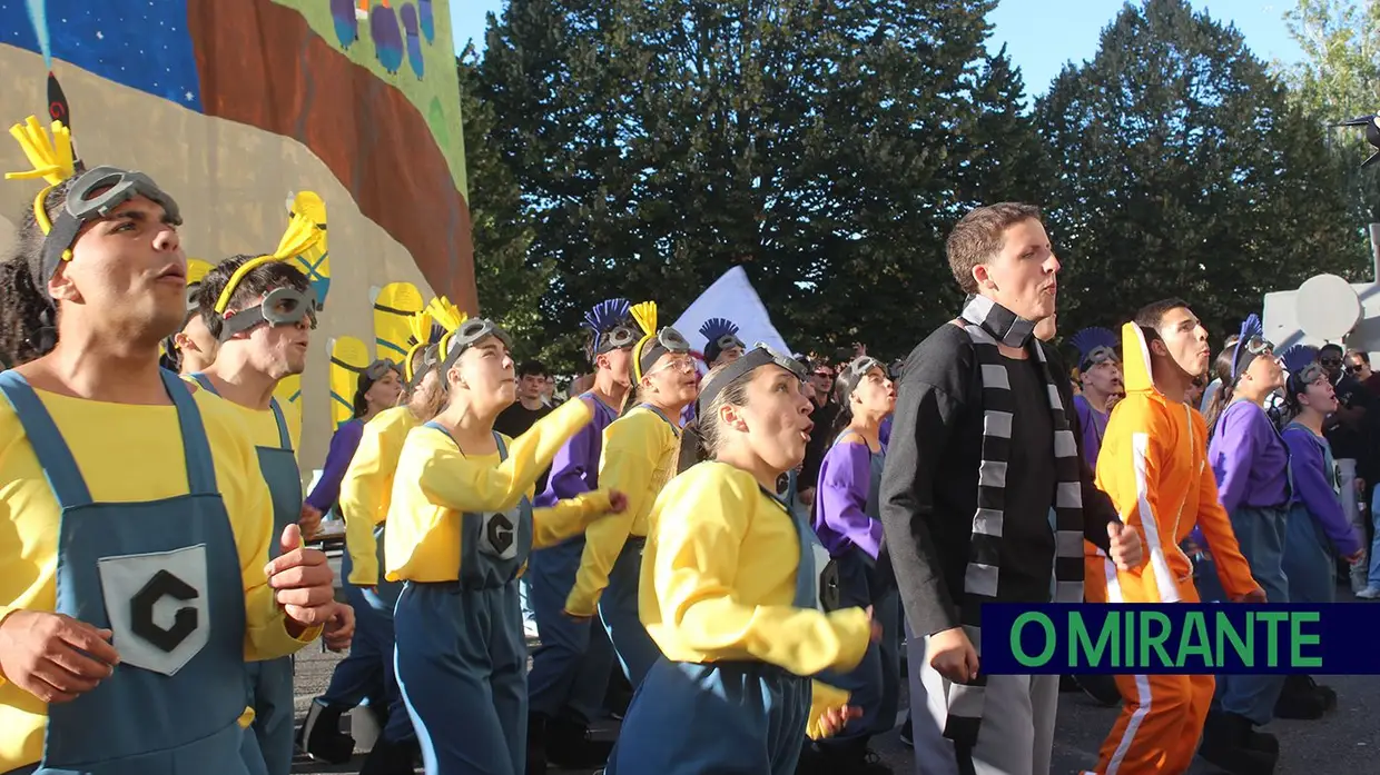 Desfile do Caloiro regressou às ruas de Santarém