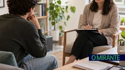 Psicólogos denunciam atrasos nos pagamentos de consultas gratuitas para jovens