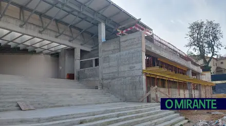 Torres Novas acaba com prorrogações e admite penalizações por atrasos na obra do pavilhão de Riachos